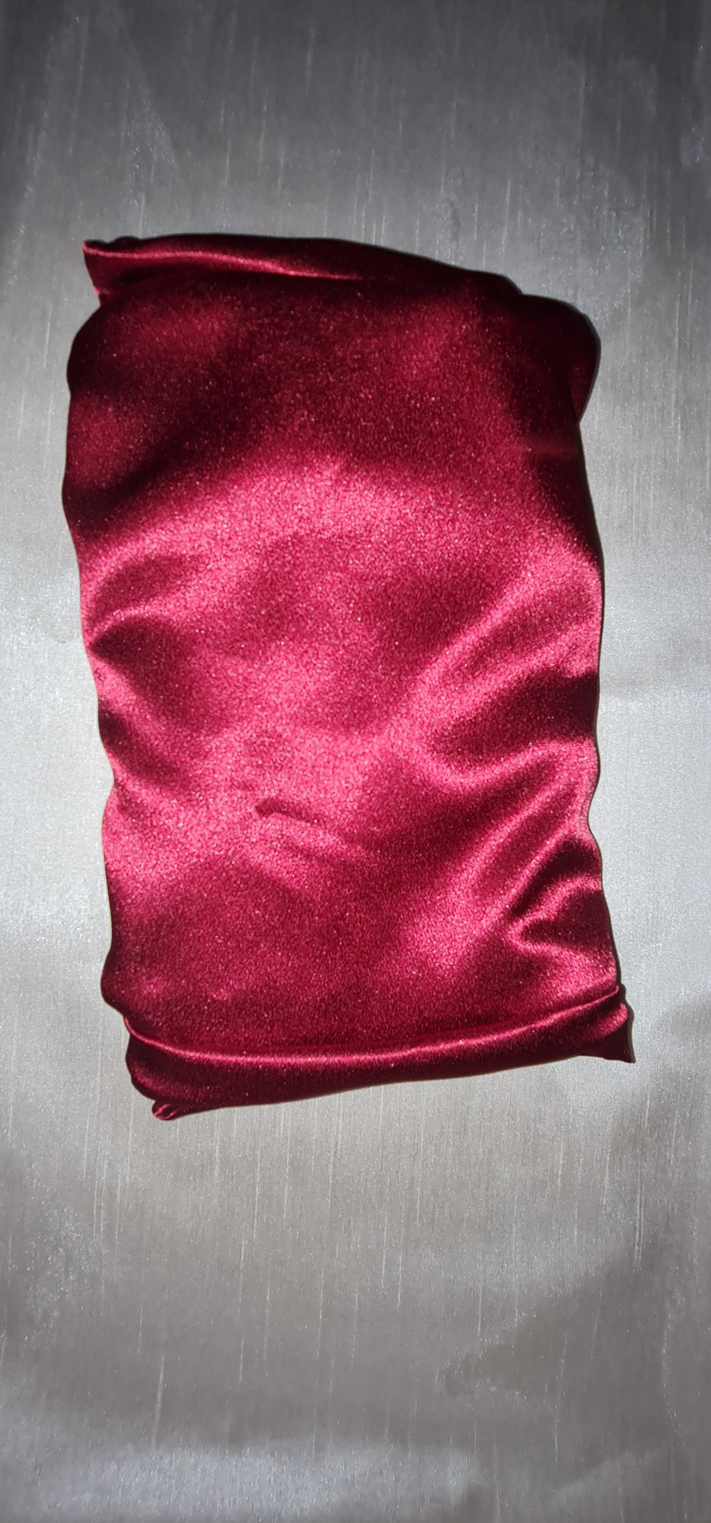 Bonnet flex rouge bordeaux satin duchesse